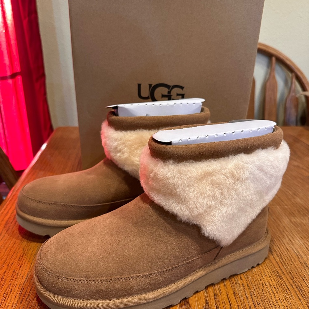 UGG Classic Mini Snugscape Chestnut Boots with Soft Cream Fur